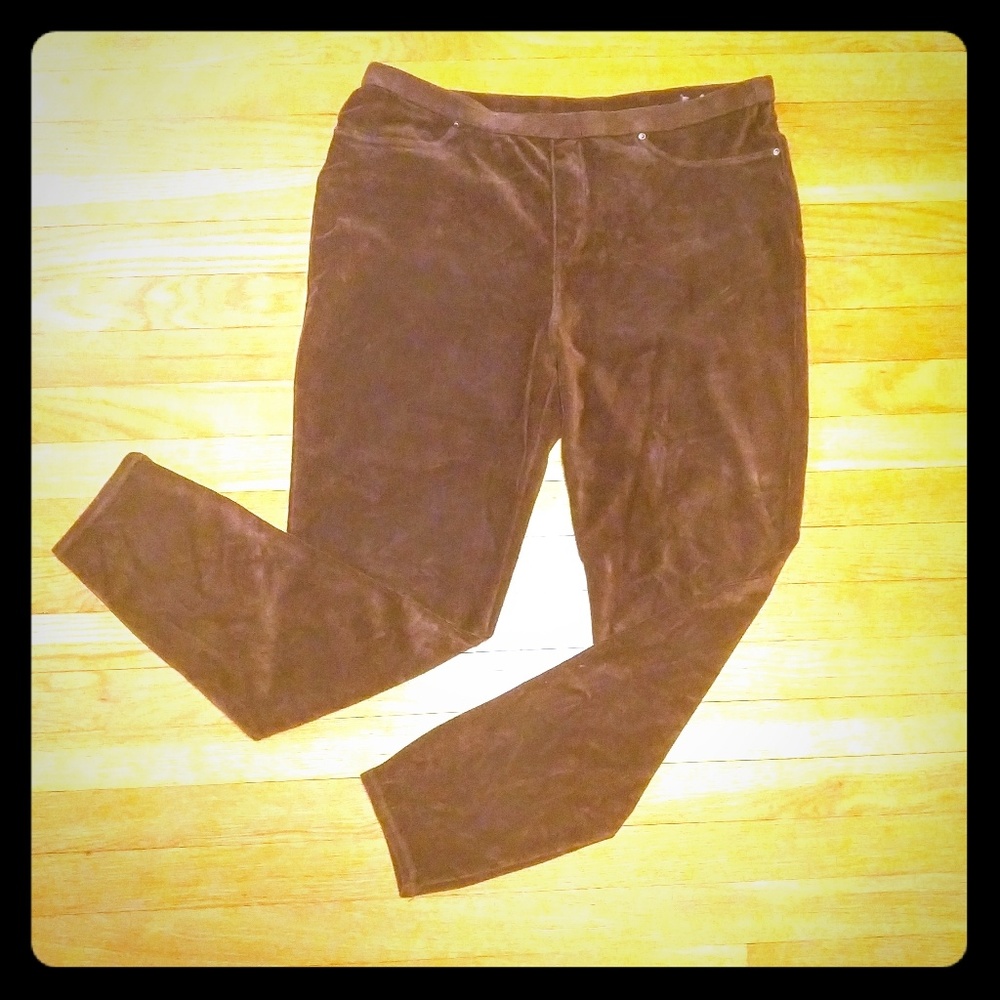 **sold**Corduroy style leggings